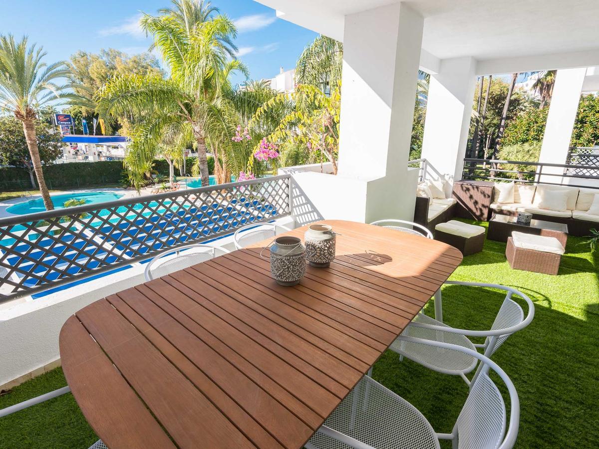 Vacation Marbella I Contemporary Central Apartment, Swimming-Pool, 24-7 Security, A Minute From The Marina, The Sea And Luxury Shopping Exteriör bild