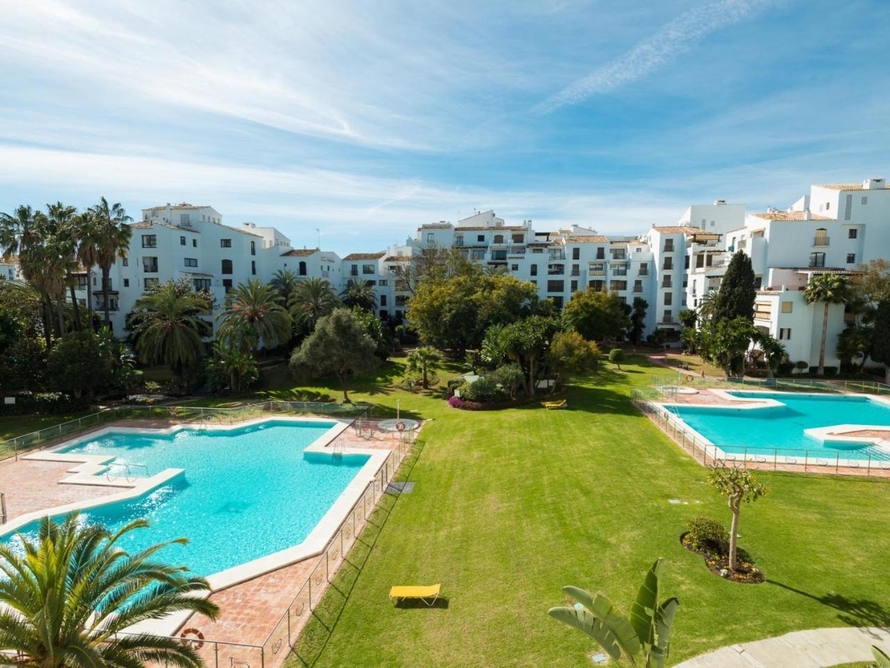 Vacation Marbella I Contemporary Central Apartment, Swimming-Pool, 24-7 Security, A Minute From The Marina, The Sea And Luxury Shopping Exteriör bild