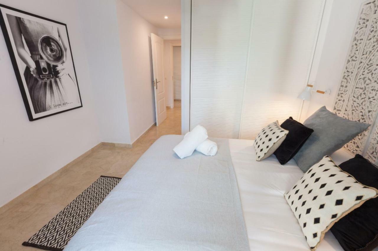 Vacation Marbella I Contemporary Central Apartment, Swimming-Pool, 24-7 Security, A Minute From The Marina, The Sea And Luxury Shopping Exteriör bild